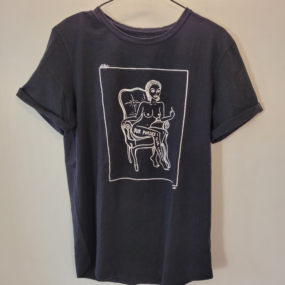 Collect The Label Our Pussies Our Choice Feminist Black & White Tshirt - L